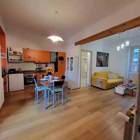 Orange *