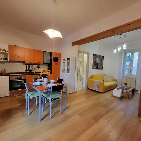 Apartment Orange
